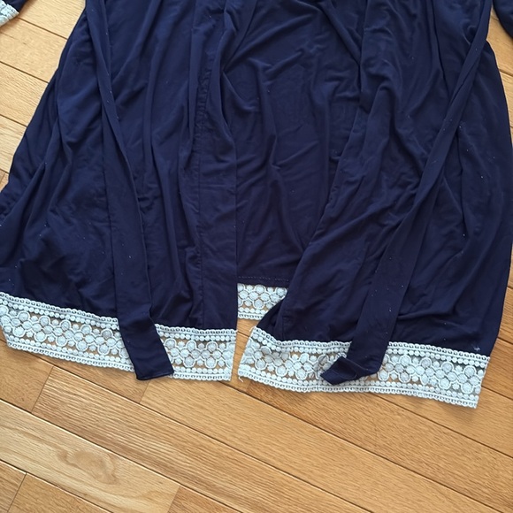 Lace Trim Robe - Picture 2 of 5